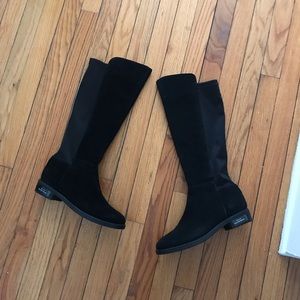 Never worn Blondo “Ellie” boot size 9.5